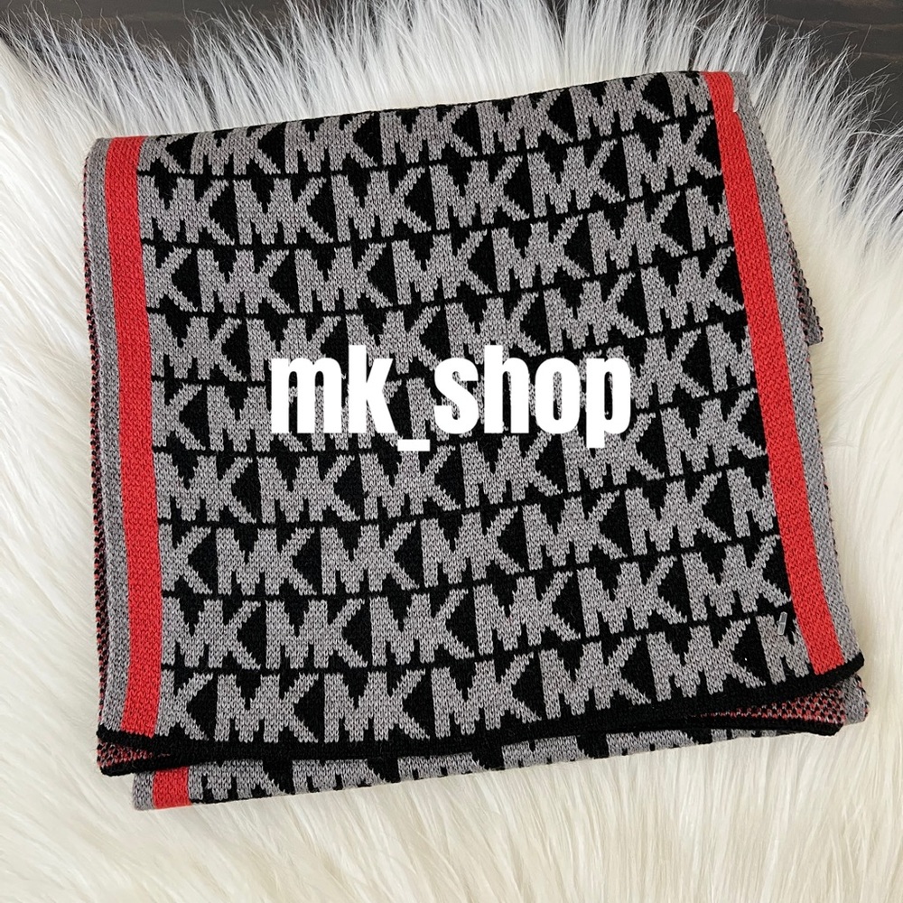 Michael Kors Men’s Hat & Scarf Set - Picture 7 of 11